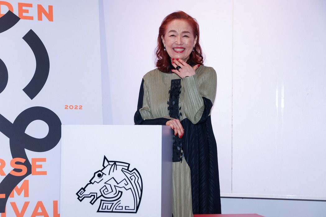 宫本信子迷上BL漫画爆料伊丹十三不爱吃拉面