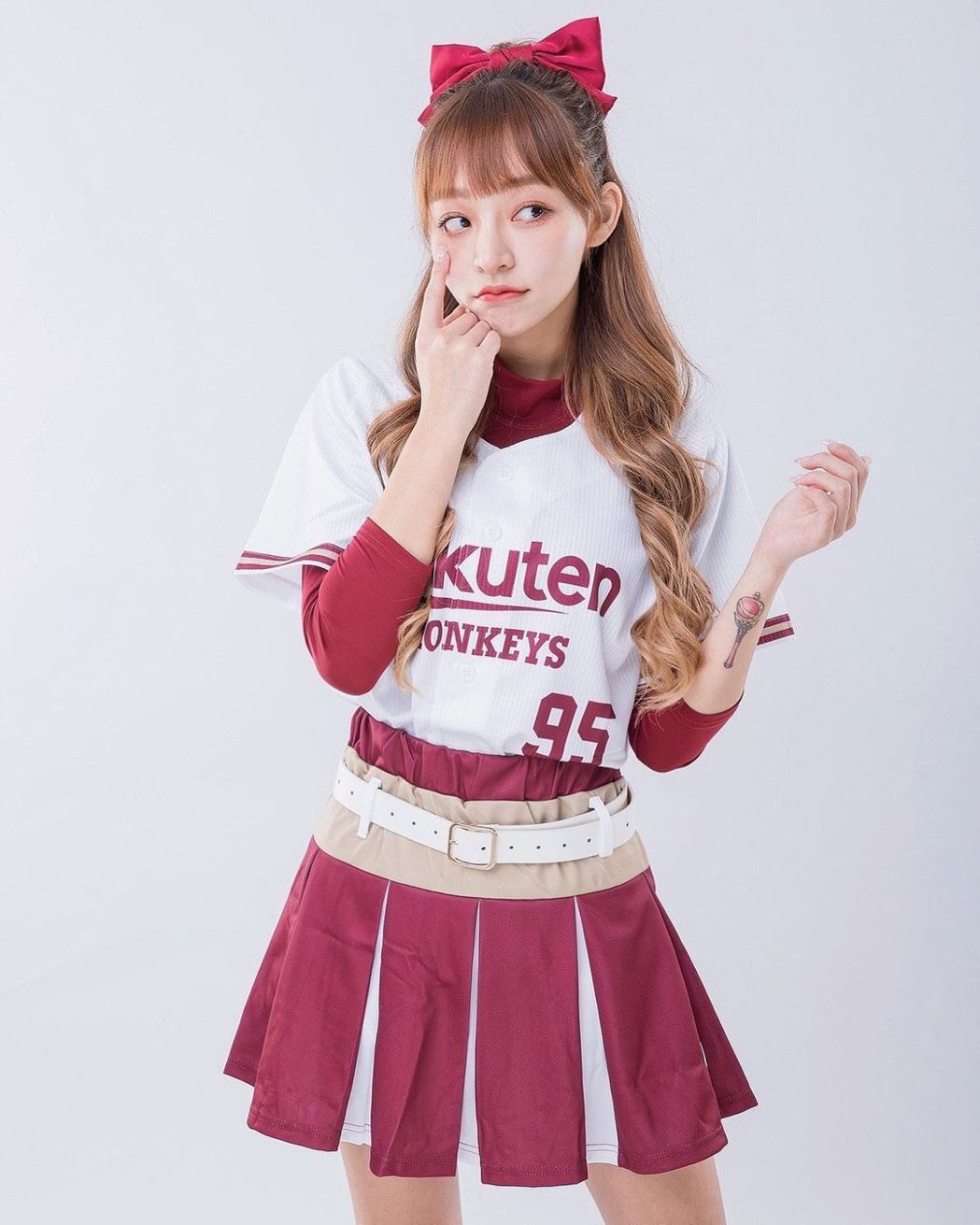 漂亮的保姆林襄被拍到吸烟道歉网挖出过去「曾说自己不抽烟画面」