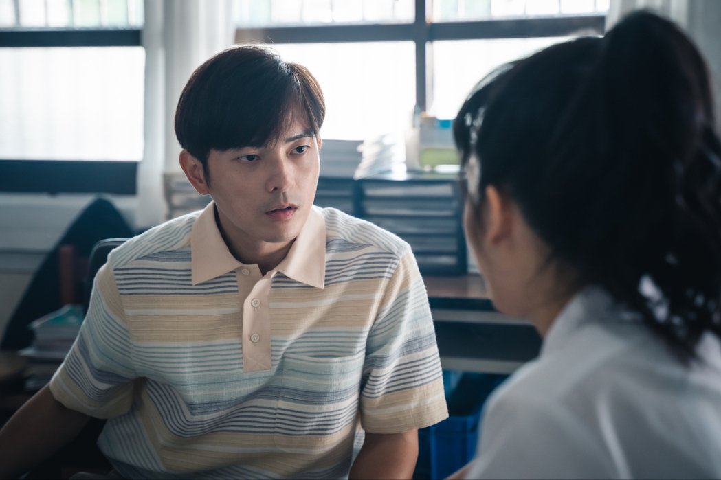 宥胜被金马女星撩到「起反应」duogamecard下体突起照曝光