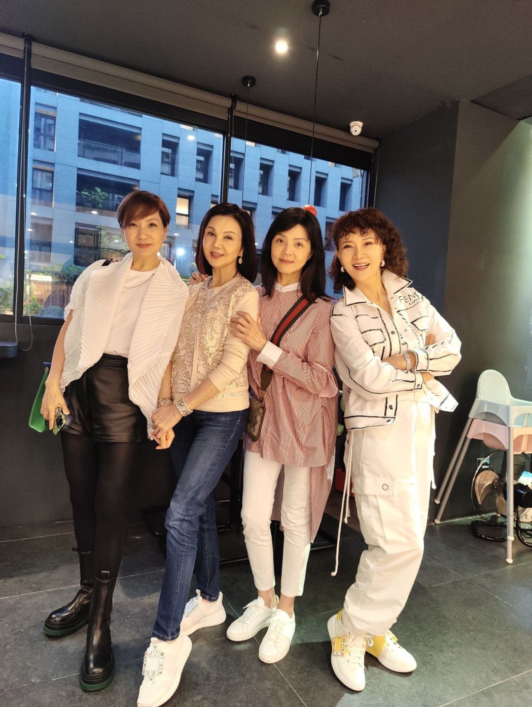 66岁谢玲玲拥上亿却领优惠老人卡她亲曝真实原因