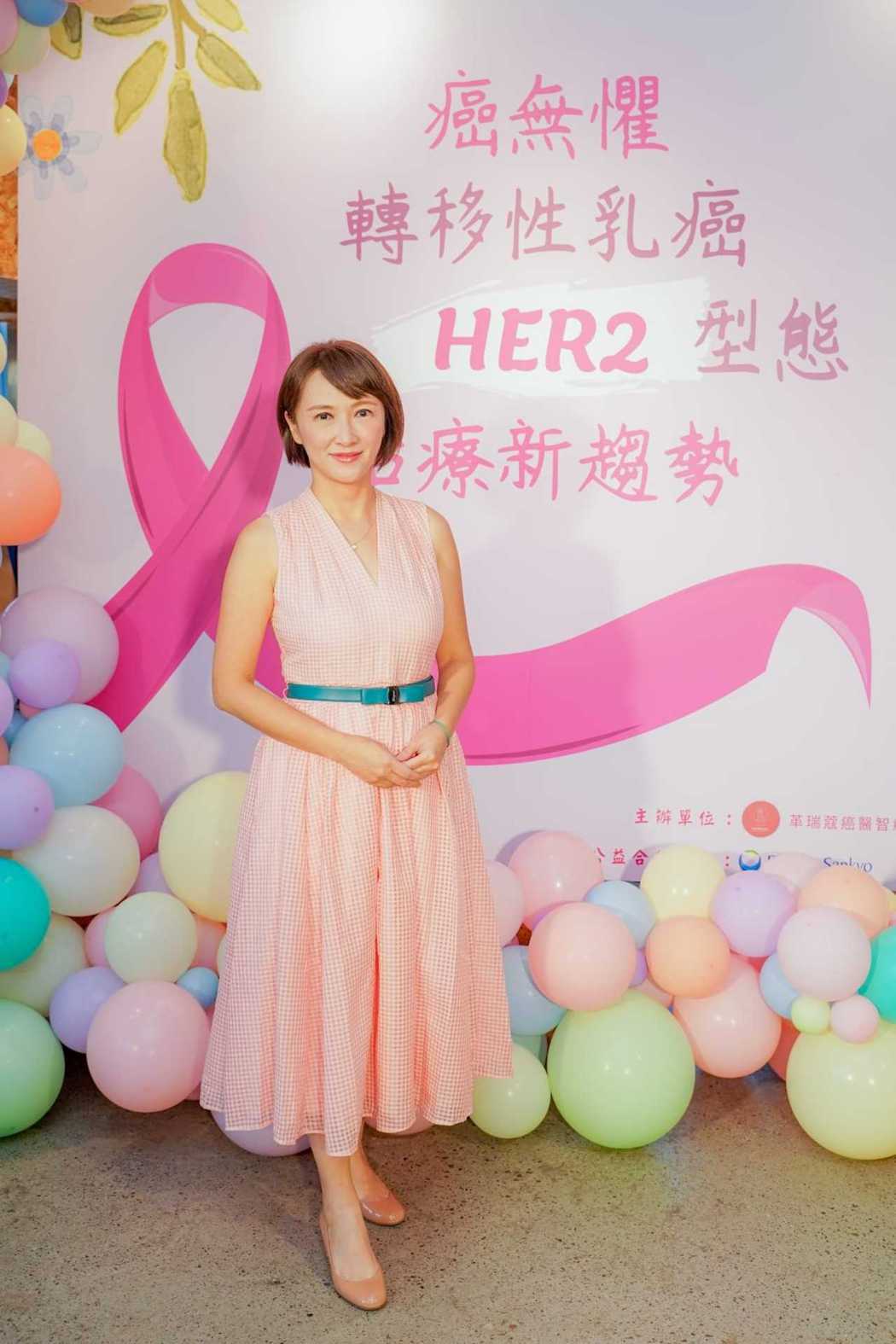 惊！主播刘芯彤要「申请低收入户」？她曝这一数字网全哭了