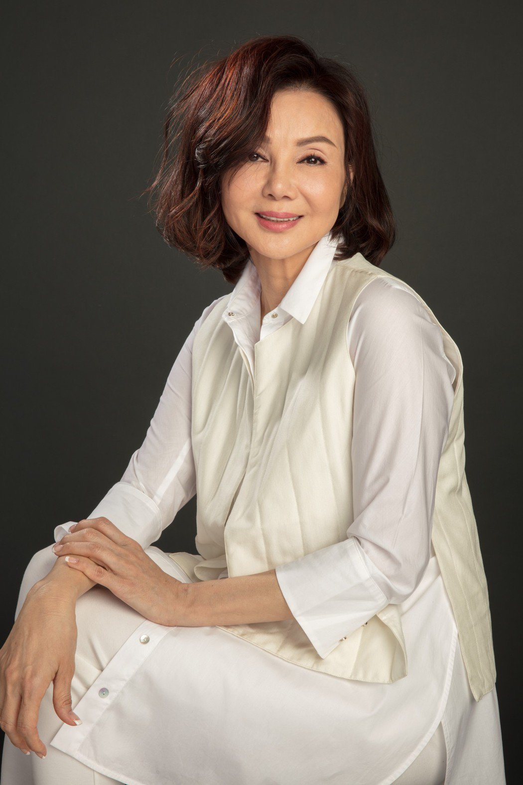 66岁谢玲玲拥上亿却领优惠老人卡她亲曝真实原因