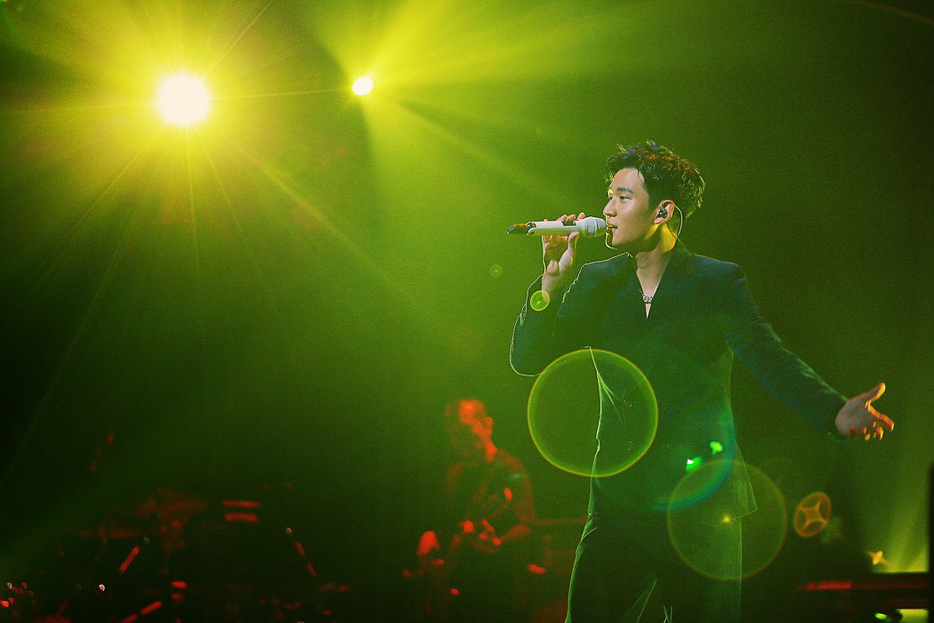 周兴哲登美加秀猛肌介绍超大咖嘉宾…全场傻眼