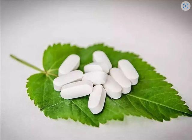 长期服用叶酸,或增加21%癌症风险?叶酸还能不能吃?听医生分析