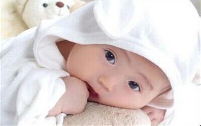 4个小窍门轻松应对宝宝吐奶