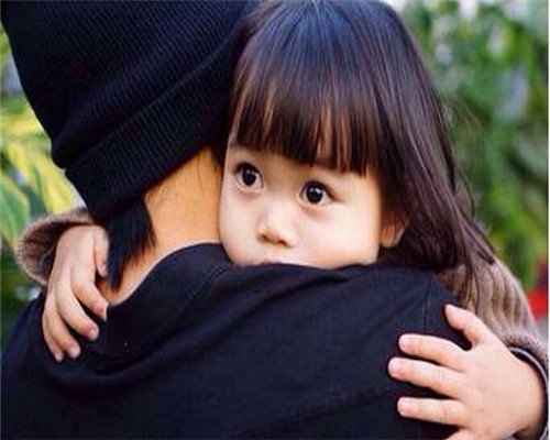 韩寒二胎帅儿子曝光，孕妇吃什么宝宝眼睛大？