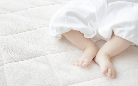 宝宝放屁臭是因为消化不良吗