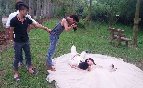 那些漂亮婚纱照背后的真相！