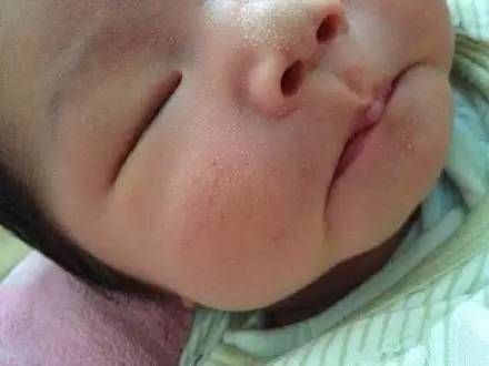 新妈妈如何证明自己奶水没有“毒”，营养足够呢？