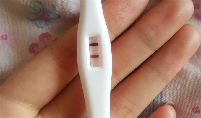 女人宫寒怎么调理？月经少、色黑，怎么破？没想到这么简单就搞定！