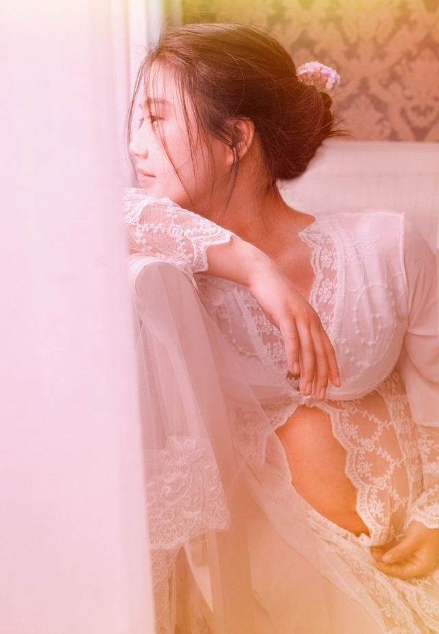 如何自己拍出一套真实耐看，经典动人的孕妇写真？
