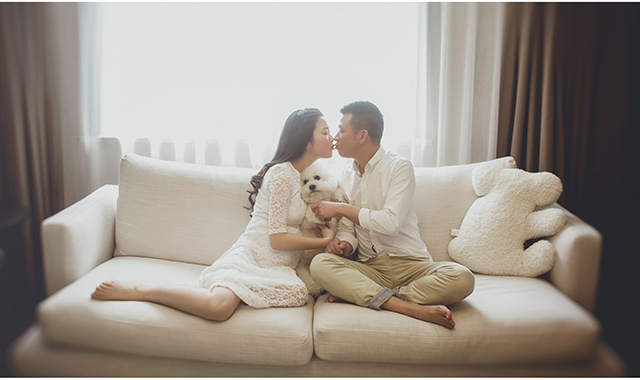 温馨居家孕妇写真夫妻美照