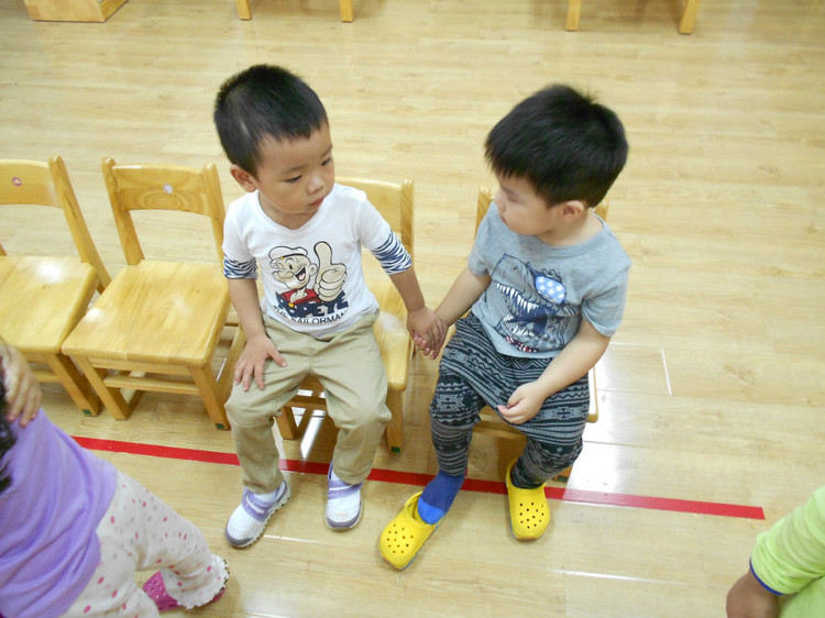 孩子不会交朋友怎么办5 孩子不会交朋友怎么办?教孩子交朋友的方法