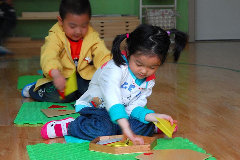 宝宝不爱去幼儿园怎么办6 宝宝不爱去幼儿园怎么办?让宝宝爱上幼儿园的九大方法