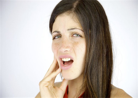 孕妇智齿发炎肿痛难忍怎么办 学会这几招，让你孕期再也不嘴疼