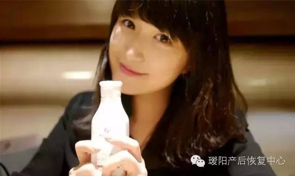 产后大把掉发?专家给出辣妈产后脱发烦恼的方法