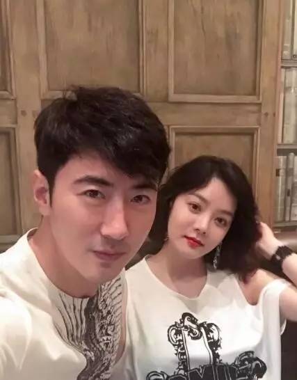 韩女星蔡琳怀孕6个月 中国媳妇练瑜伽为待产做准备