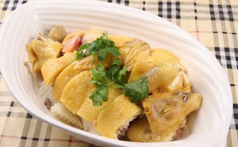 有啥方法让乳房变大 需从三个方面入手