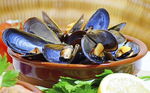 如何让乳房变大 这样做拥有大胸部