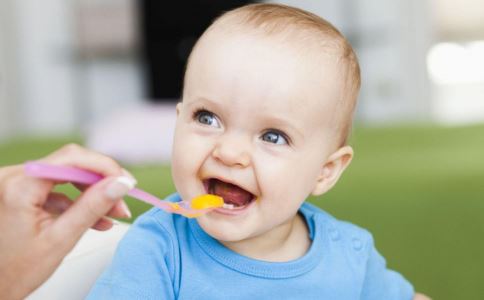 辅食添加注意 这6款辅食不能同时吃