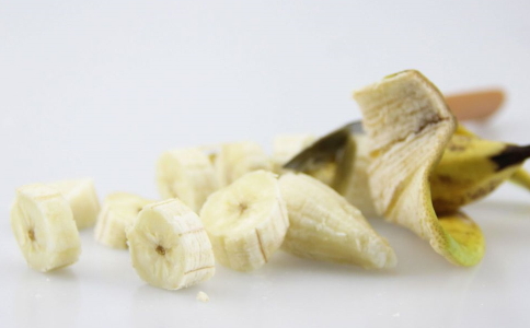 女性经期肚子疼怎么办 吃什么可缓解