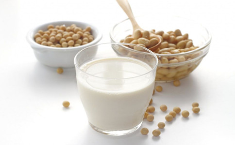 怎样使乳房变大 吃这些食物变大罩杯