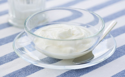 怎样使乳房变大 吃这些食物变大罩杯