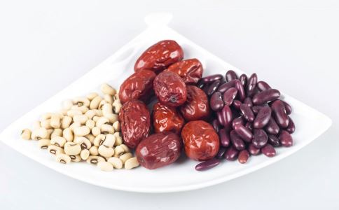 手脚冰凉怎么办 4款汤品帮你改善