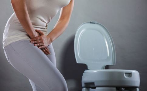 女性突然尿血的原因 与这些疾病有关