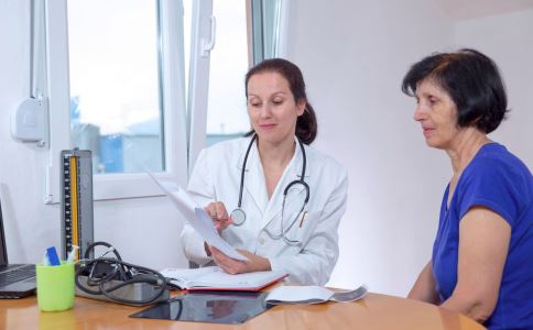 更年期女性月经推迟的原因 与这些都有关系