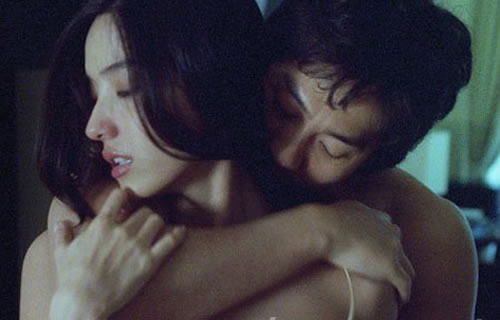 韩彩英床上戏最高标准：三级片床戏不介意丈夫观看