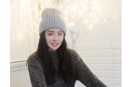 王祖贤减肥成功,51岁肌肤身材似少女,靓照曝光美炸了