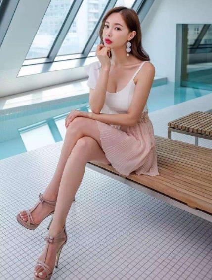 韩国美女性感图片：十大性感美女图片及简介