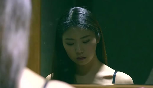 韩国r级限制十大电影2019：女主角漂亮香艳剧照精选