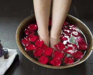 女性体内湿气重的6种表现，体内湿气重如何调理