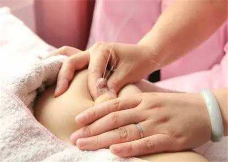 产妇乳汁淤积怎么按摩 乳汁淤积按摩方法