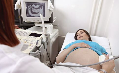 孕妇在什么情况下容易生下唐氏儿？