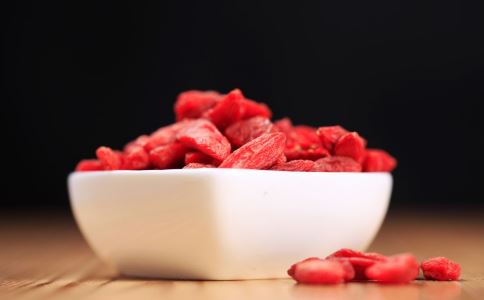 枸杞怎么吃护眼效果佳 几款枸杞食疗方推荐
