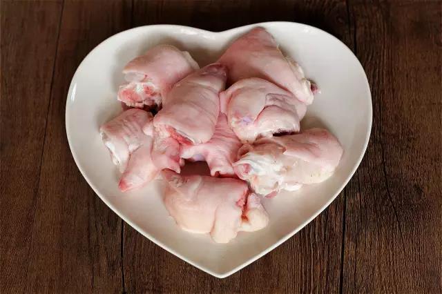 正宗广东猪脚姜的做法,来大姨妈吃了还会有补血作用