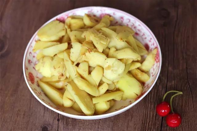 正宗广东猪脚姜的做法,来大姨妈吃了还会有补血作用