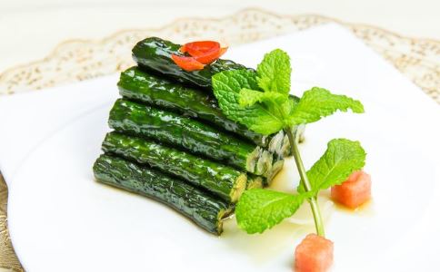 国民蔬果摄入严重不足 每人每天应吃一斤蔬菜半斤水果