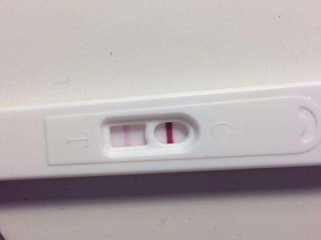 验孕棒一深一浅是否怀上宝宝？孕妈早知道