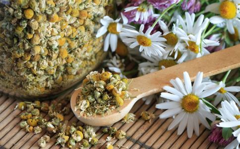 糖尿病人失眠危害大 这些食物帮助睡眠