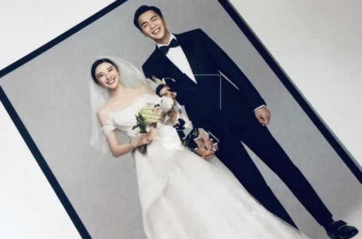 唐艺昕婚纱照曝光：张若昀唐艺昕婚礼伴手礼抢先看