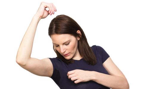 夏天出汗狐臭严重怎么办 这些方法能改善