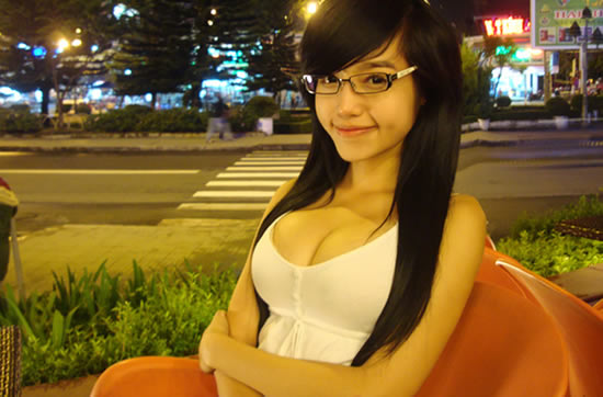 g罩杯美女:这组照片让你全面了解G罩杯 g罩杯美女:这组照片让你全面了解G罩杯