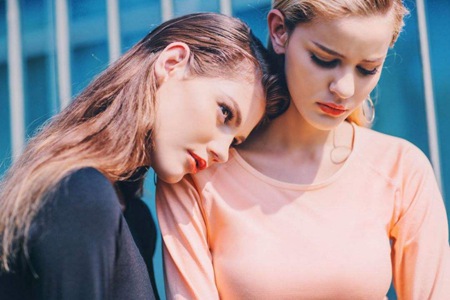 女人早期乳房癌症的症状，出现肿块变色都要重视