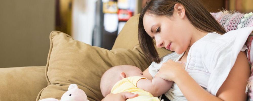 产后堵奶是怎么引起的 女人要尽早知道