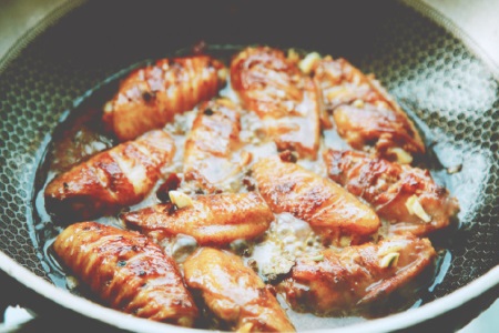 鸡翅怎么做好吃?秒杀可乐鸡翅的做法,好吃到上瘾