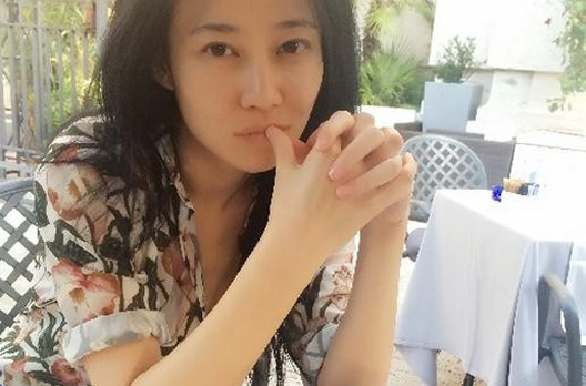 谭卓八卦资料及照片 演员谭卓结婚了吗老公是谁？